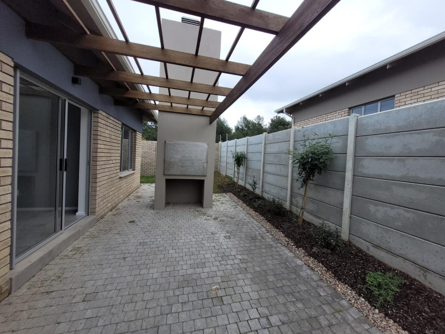 3 Bedroom Property for Sale in Mooikloof Country Estate Western Cape